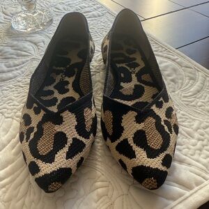 Rothy’s The Pointe II Leopard Flats Machine Washable Women’s Size 8.5